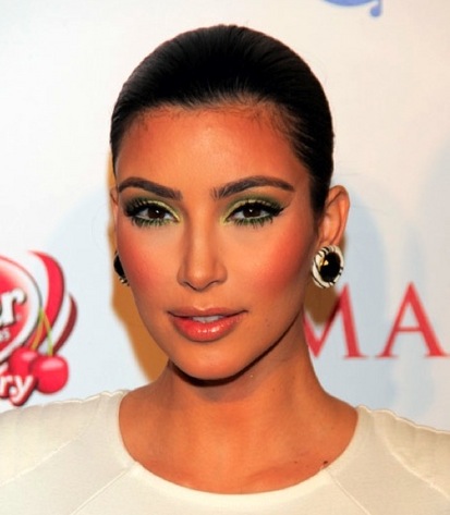 kim kardashian makeup 2011. Kim Kardashian#39;s Makeup Artist